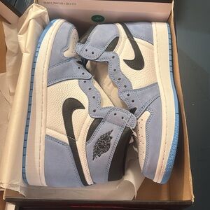 Nike Air Jordan 1 Retro High OG Box - white and university blue and black